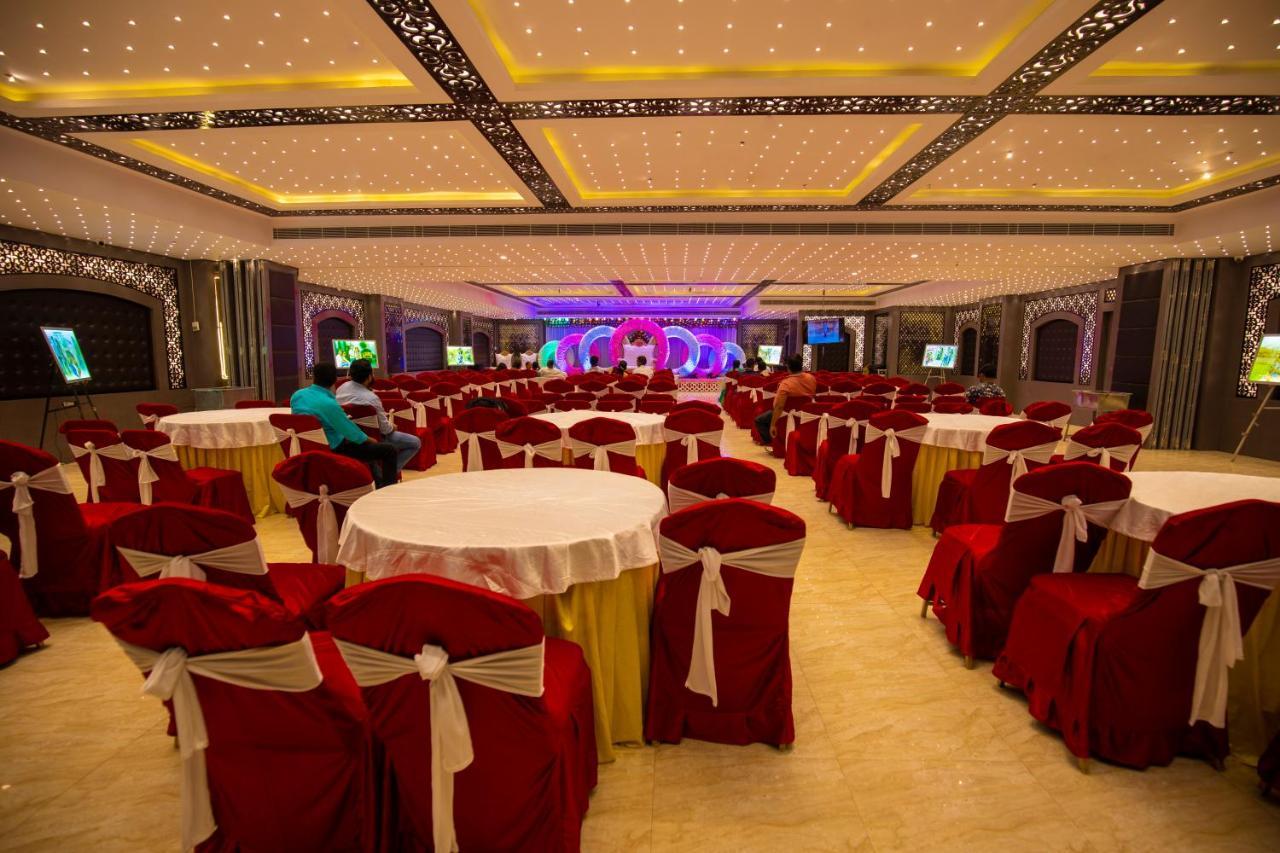Hotel Sukhdeo Palace Гая Экстерьер фото
